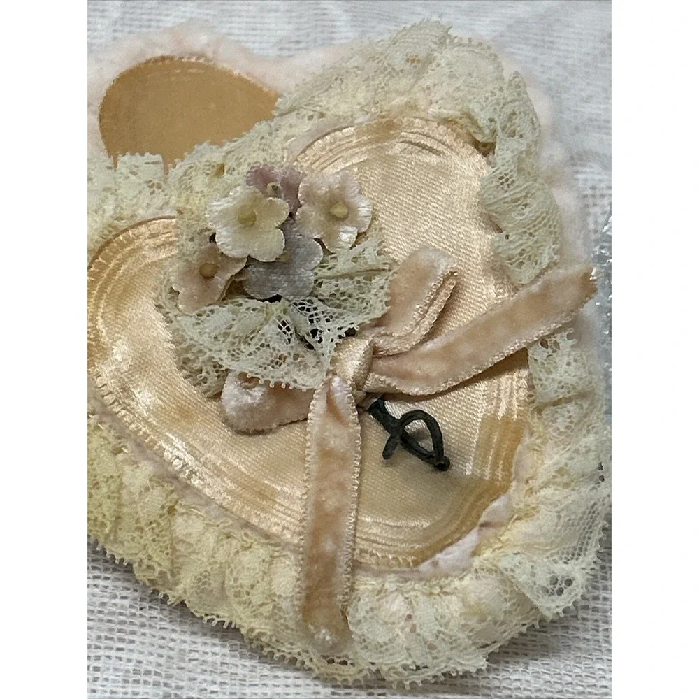Lead CRYSTAL Heart Shaped Dish With Powder Puffs Trinkets Tray Cosmetics Zajecar